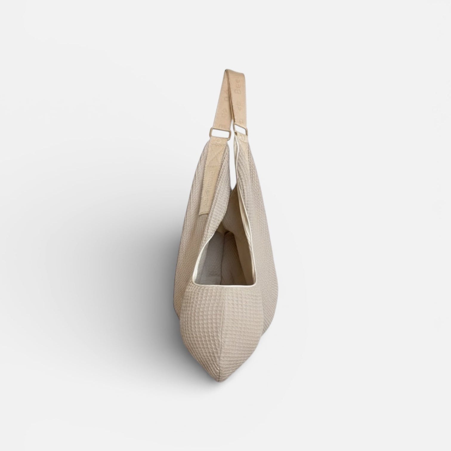 Beelyra Sleeper